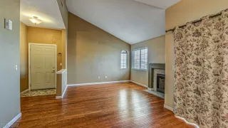 Photo #6: 2377395 Listing 