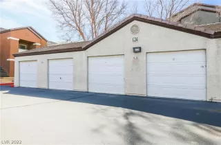 Photo #4: 2377402 Listing