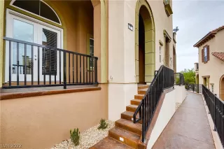 Photo #4: 2377433 Listing 