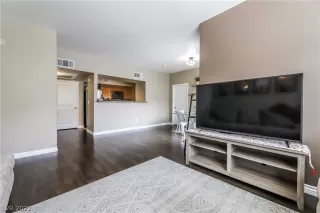 Photo #6: 2377435 Listing 