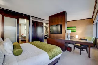 Photo #2: 2377436 Listing 