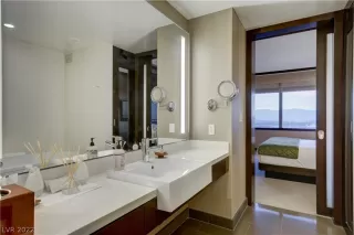 Photo #3: 2377436 Listing 