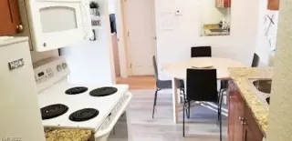 Photo #3: 2377453 Listing