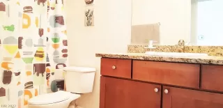 Photo #4: 2377453 Listing