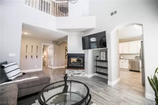 Photo #3: 2377467 Listing