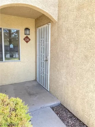 Photo #1: 2377478 Listing