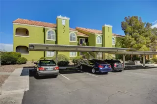 Photo #3: 2377487 Listing