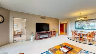 Photo #5: 2377503 Listing 