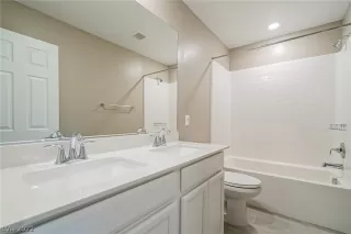 Photo #3: 2377508 Listing