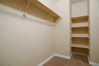 Photo #4: 2377512 Listing