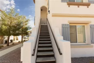 Photo #1: 2377544 Listing