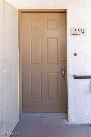 Photo #2: 2377544 Listing