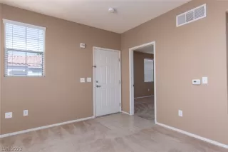 Photo #3: 2377544 Listing