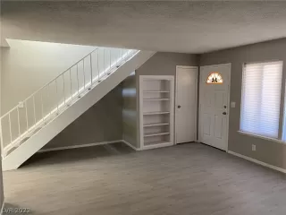 Photo #1: 2377560 Listing