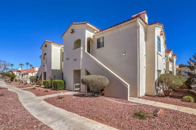 MLS: 2377572 Condo For Sale