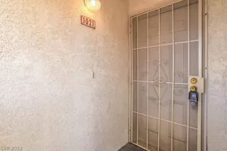 Photo #1: 2377572 Listing 