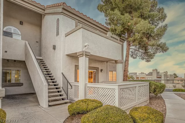 MLS: 2377584 Condo For Sale