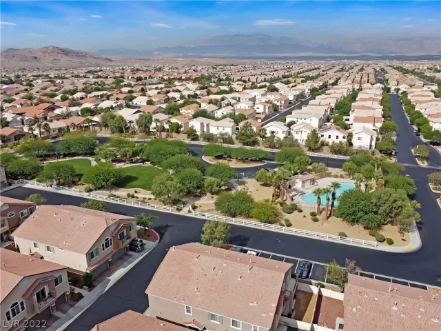 MLS: 2377588 Condo For Sale