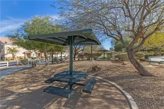 Photo #3: 2377588 Listing