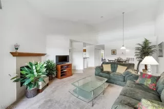 Photo #4: 2377590 Listing 