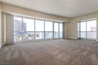 Photo #6: 2377598 Listing 