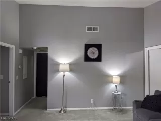 Photo #6: 2377603 Listing