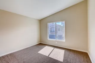 Photo #6: 2377629 Listing