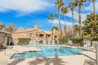 Photo #2: 2377634 Listing