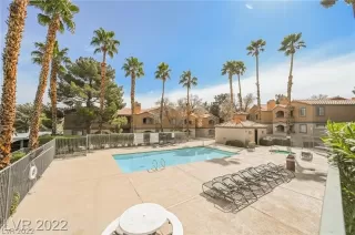 Photo #4: 2377634 Listing