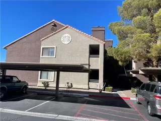 Photo #3: 2377665 Listing 