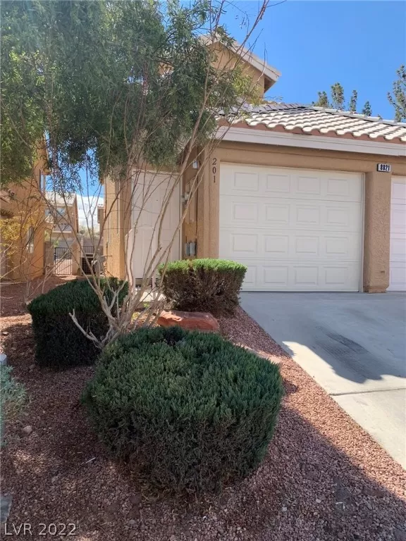 MLS: 2377674 Condo For Sale