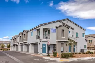 Photo #2: 2377706 Listing