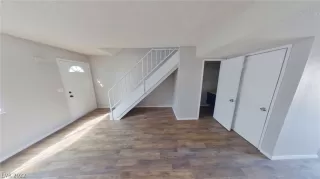 Photo #1: 2377738 Listing 