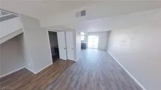 Photo #2: 2377738 Listing 