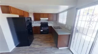 Photo #3: 2377738 Listing 