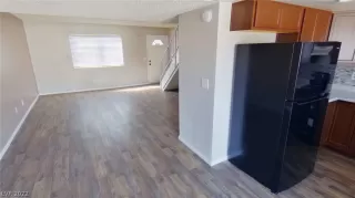 Photo #4: 2377738 Listing 