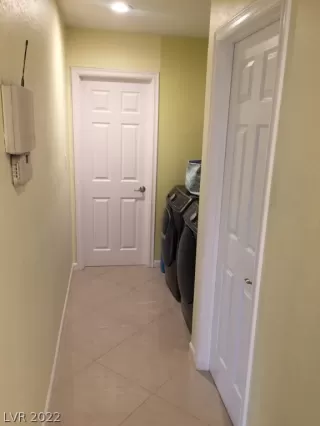 Photo #4: 2377751 Listing 