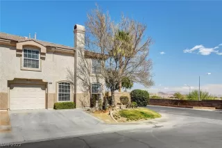 Photo #1: 2377794 Listing