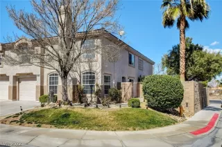 Photo #2: 2377794 Listing