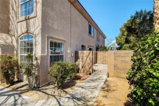 Photo #3: 2377794 Listing