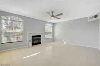 Photo #6: 2377794 Listing