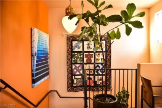 Photo #4: 2377803 Listing