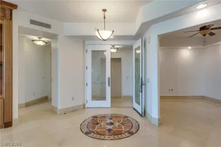 Photo #1: 2377864 Listing