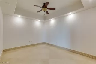 Photo #2: 2377864 Listing