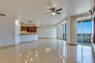 Photo #4: 2377864 Listing