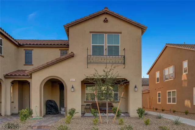 MLS: 2377886 Condo For Sale