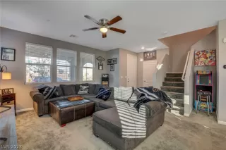 Photo #3: 2377886 Listing