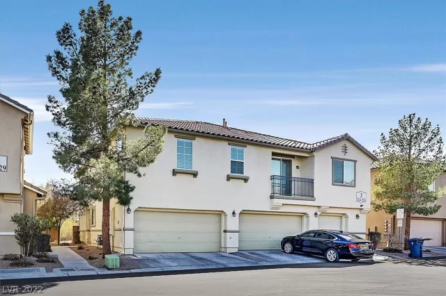 MLS: 2377904 Condo For Sale