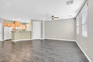 Photo #2: 2377904 Listing