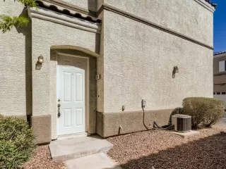 Photo #1: 2377909 Listing